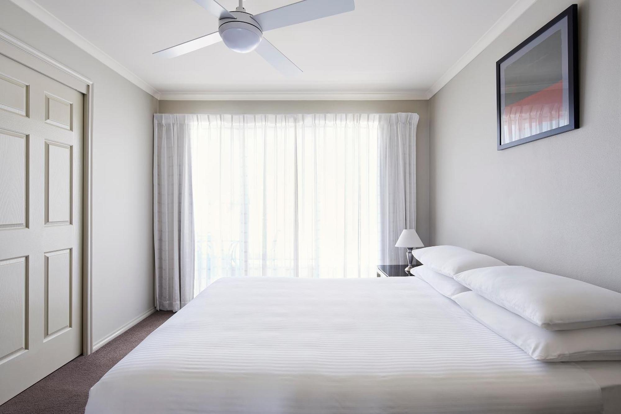 Pinnacle Apartments Canberra Esterno foto