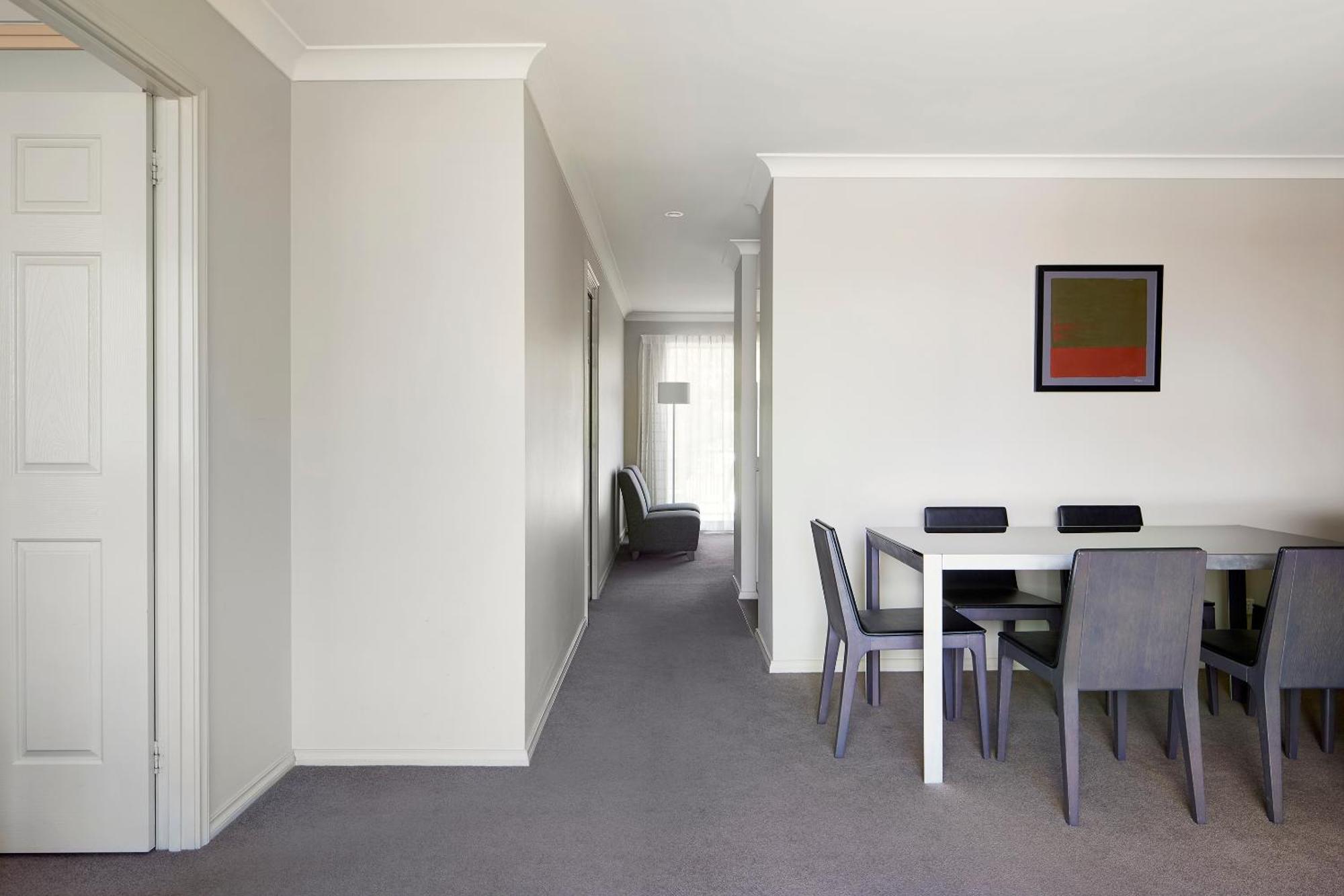 Pinnacle Apartments Canberra Esterno foto